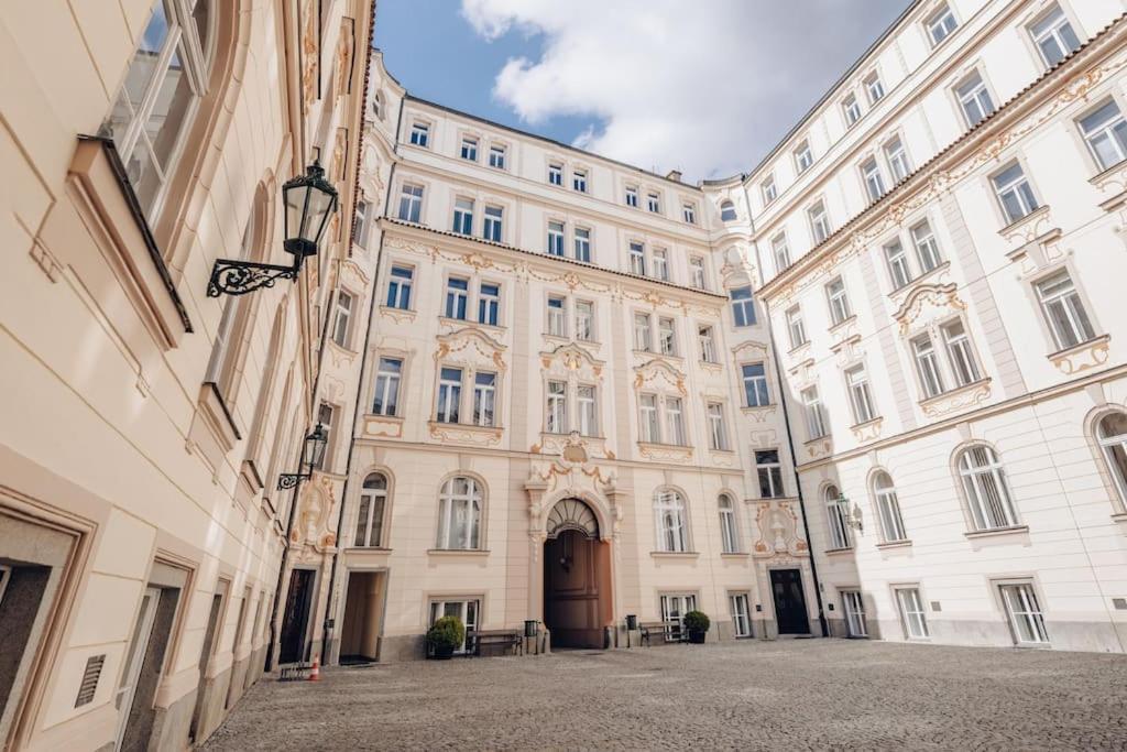 Appartement Magnificent Historical Penthouse In The Heart Of Prague Extérieur photo